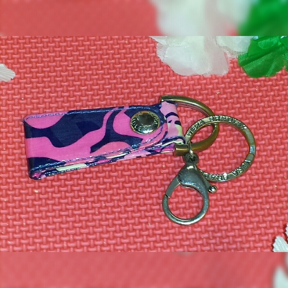 Vera Bradley Katalina quilted turnlock wristlet - Picture 7 of 8